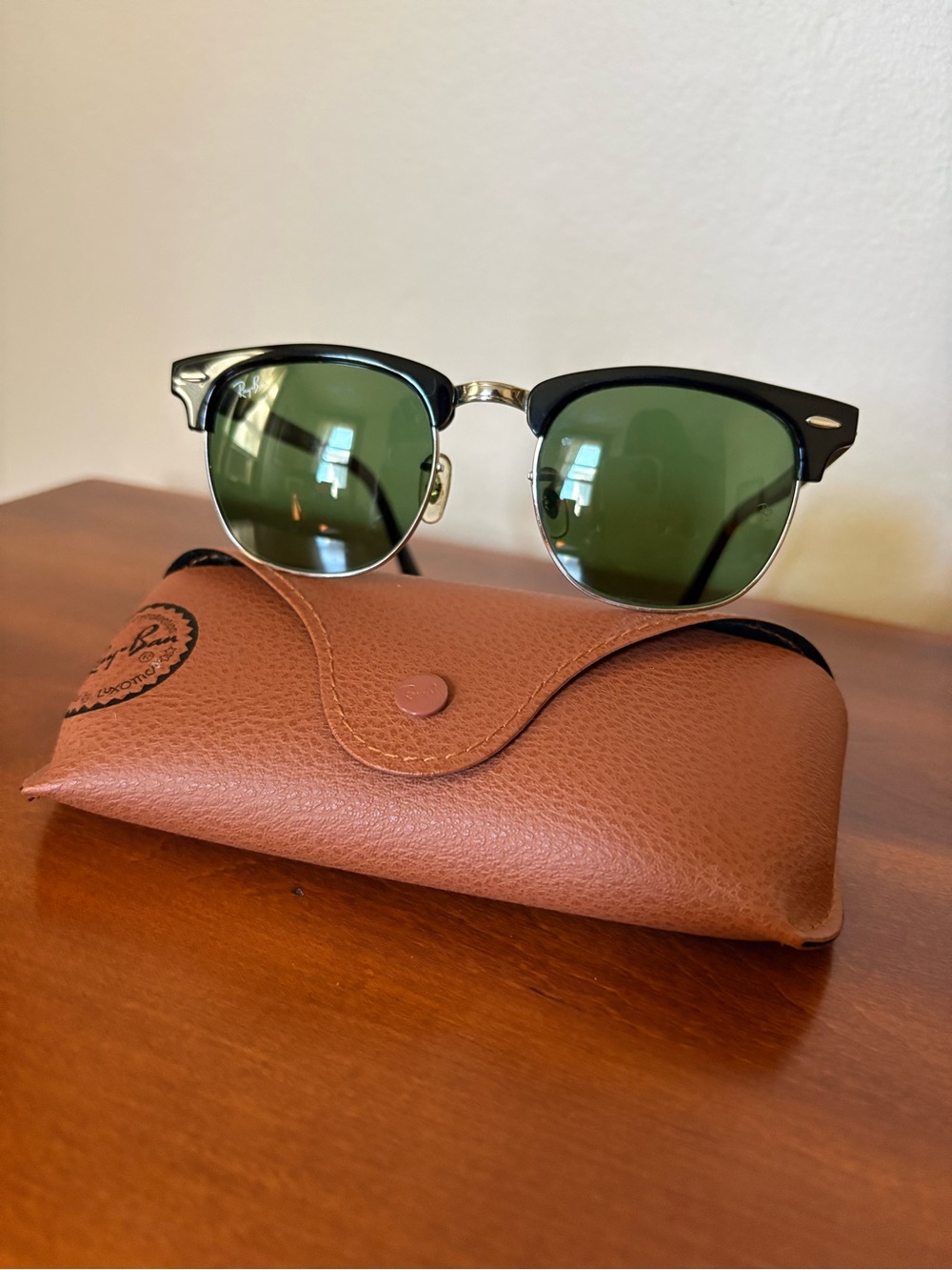 Ray-Ban Clubmaster Sunglasses - Black Frame, Green Lenses Silver Harware